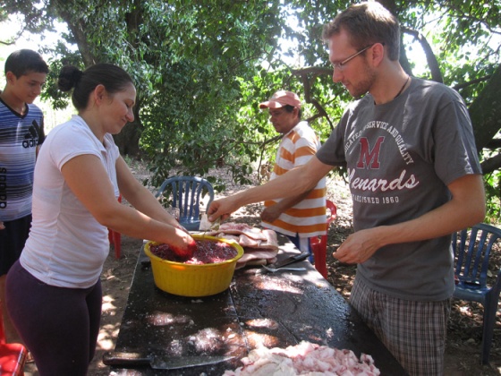 San Antonio - making blood sausauge